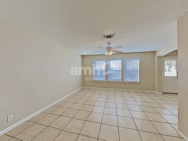Building Photo - 1027 Canadian Goose