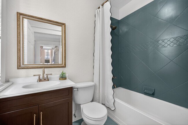 Building Photo - Stunning 4-bedroom home in Tampa! (Bonus room)