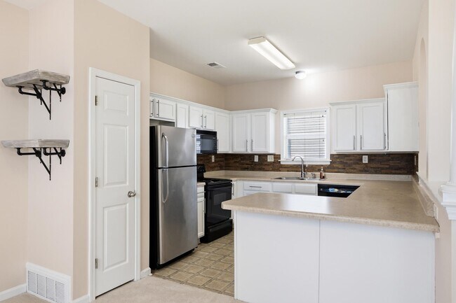 Building Photo - 1277 Island Pl E