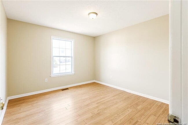 Building Photo - 8528 English Saddle Dr