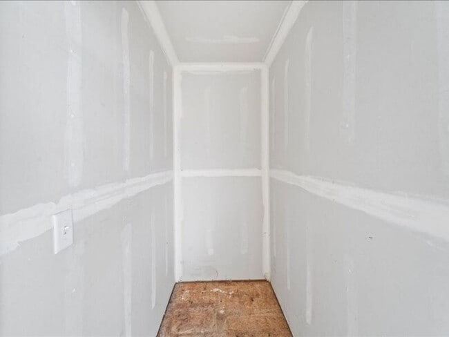 Building Photo - 6405 Chapel Hill Blvd