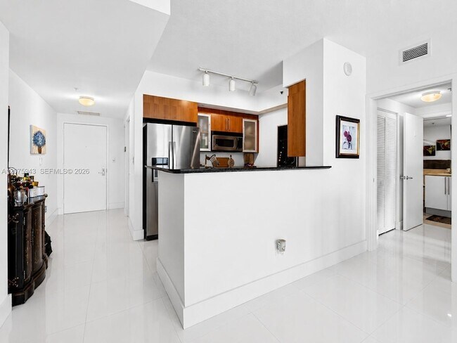 Building Photo - 335 S Biscayne Blvd