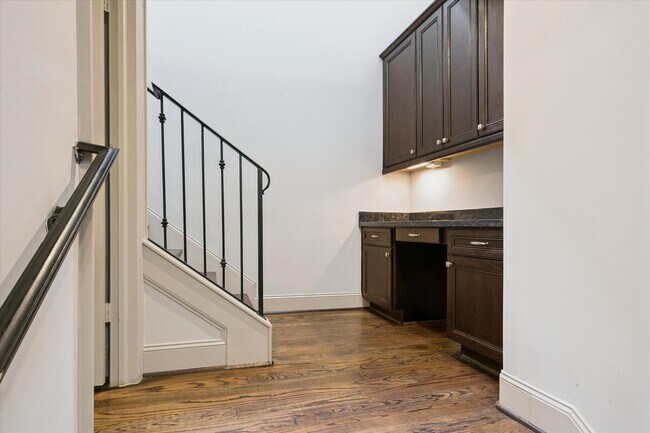 Building Photo - 4004 Feagan St