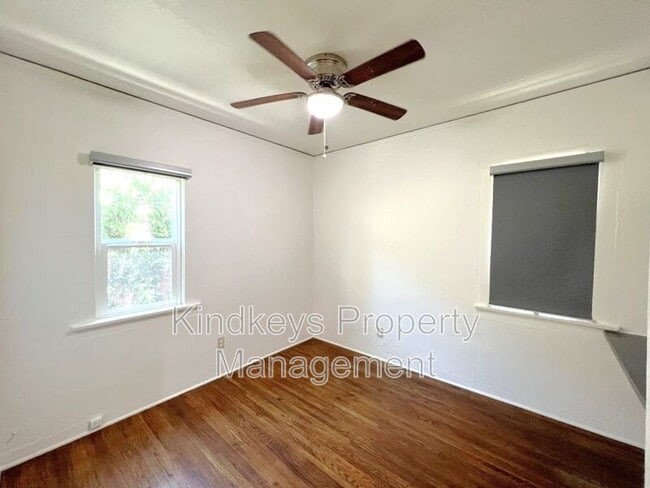 Building Photo - 4517 Arizona St