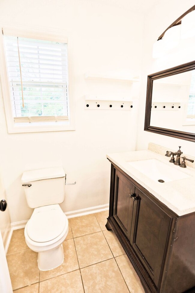 Building Photo - 238 Audrea Ln