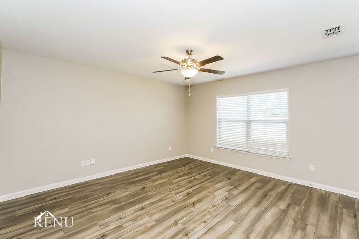 Building Photo - 136 Holster Holw Rd