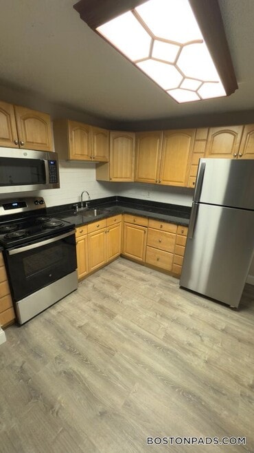 Building Photo - 24 Ridgewood Ln