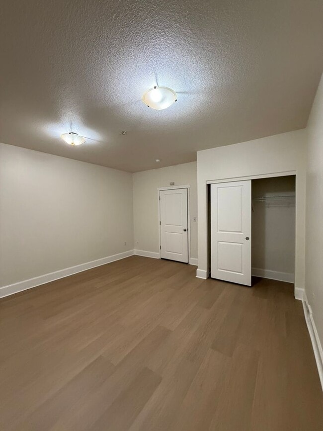 Building Photo - 18425 SW Stepping Stone Dr