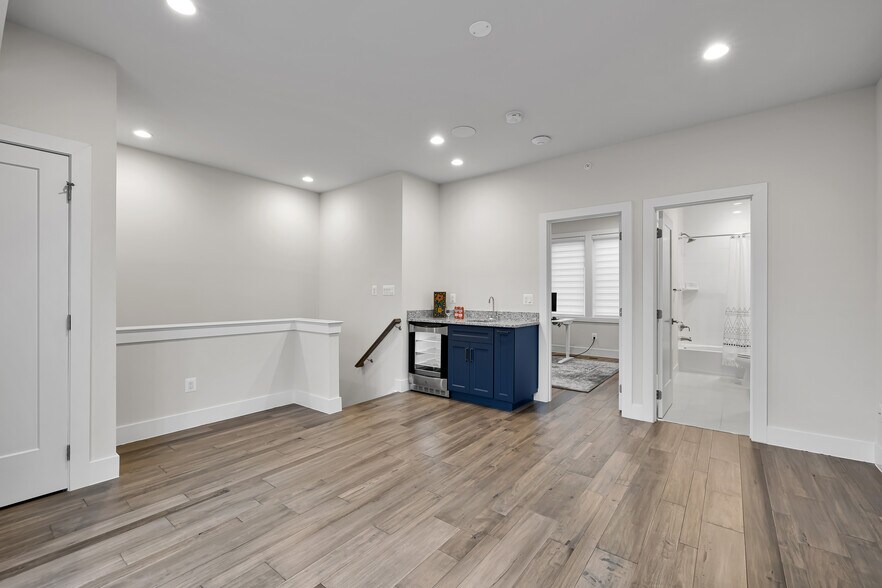 Building Photo - 147 Prairie Ln