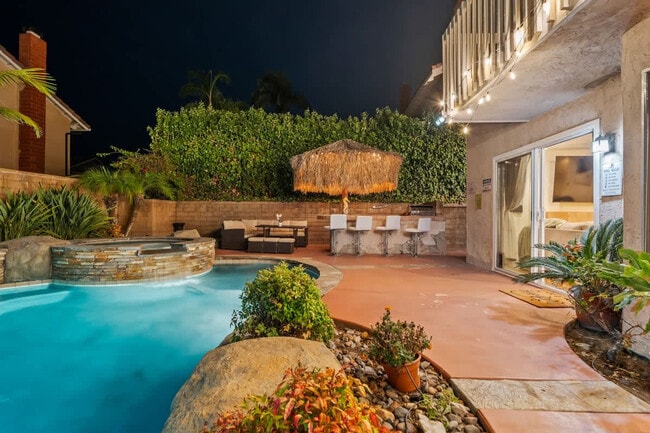 Building Photo - 2003 Pierce Ct