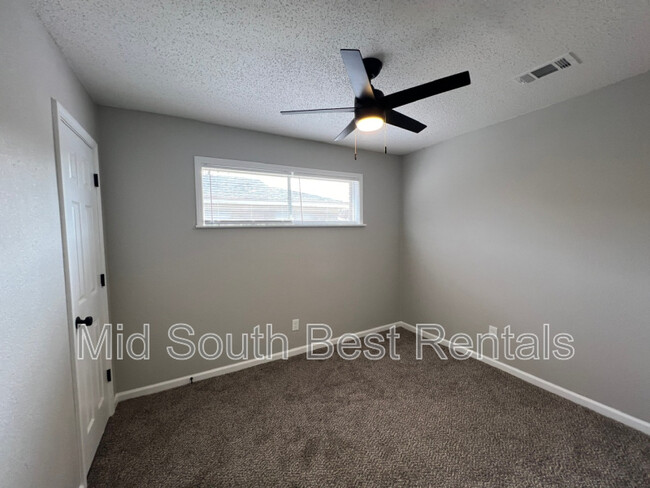 Building Photo - 1791 Tampa Cove