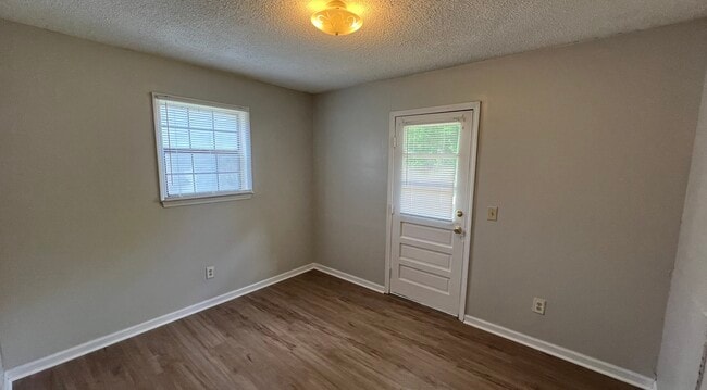 3rd Bedroom - 311 W Sumter St