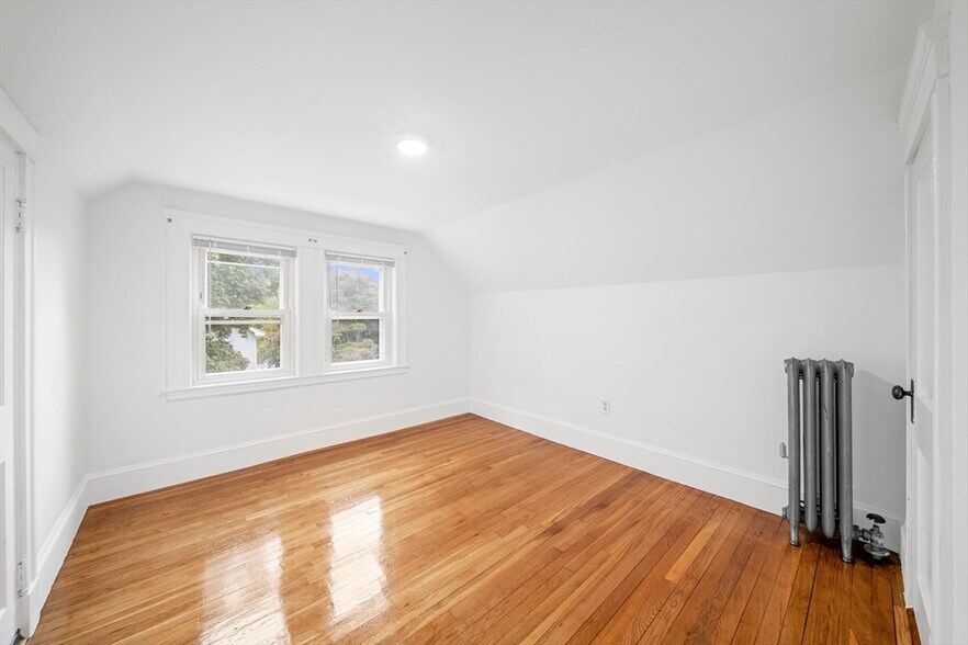 Building Photo - 177R Faneuil St