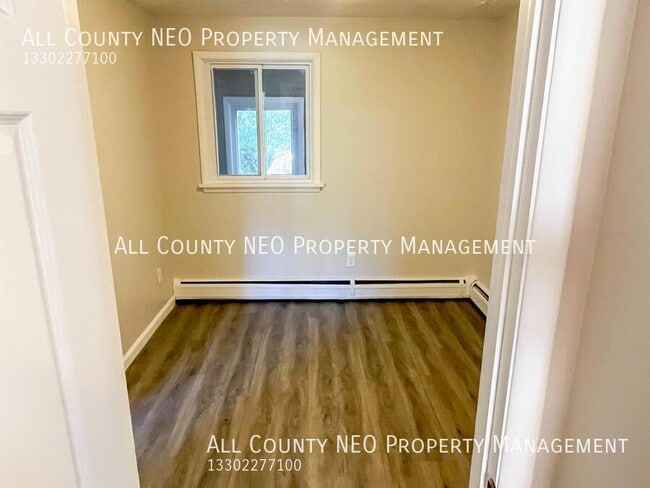 Building Photo - 2116 Market Ave N