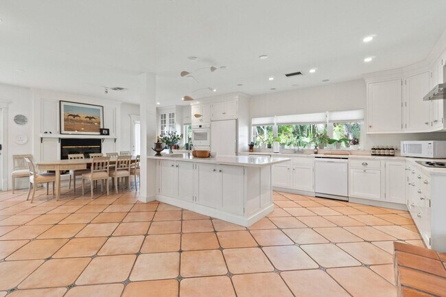 Building Photo - 3399 70th Ln N