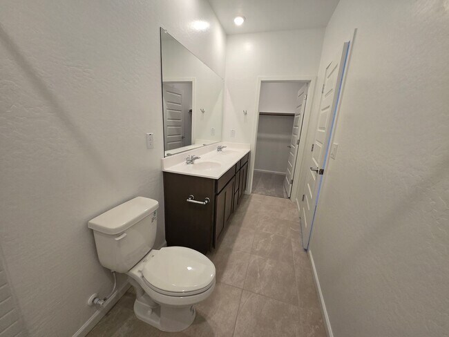 Building Photo - 3 Bedroom 2 Bathroom BELLA VISTA FARMS PREMIER Home