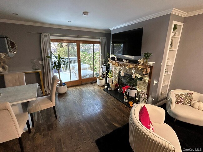 Building Photo - 18 Brewster Woods Dr