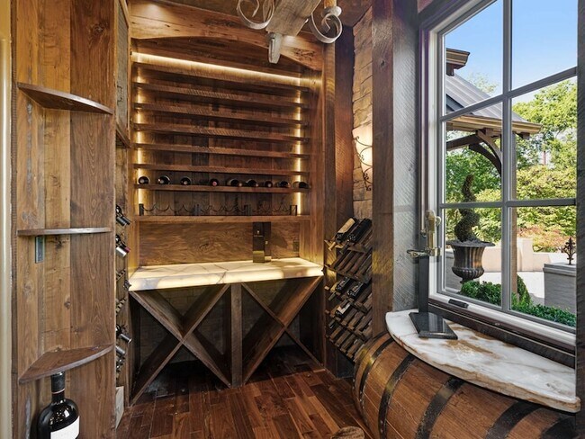 Building Photo - 3807 Harding Pl