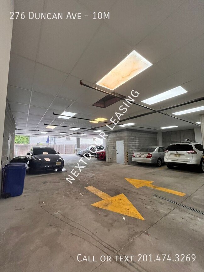 Building Photo - 276 Duncan Ave