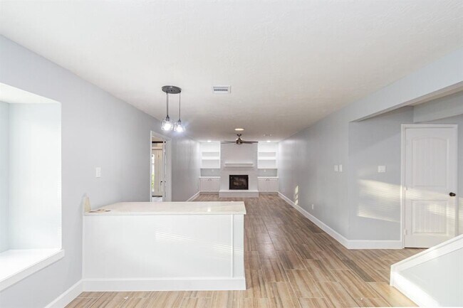 Building Photo - 8611 Spruce Mill Dr