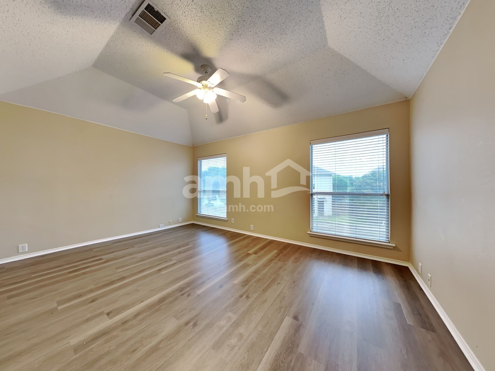 Building Photo - 7847 Teal Dr
