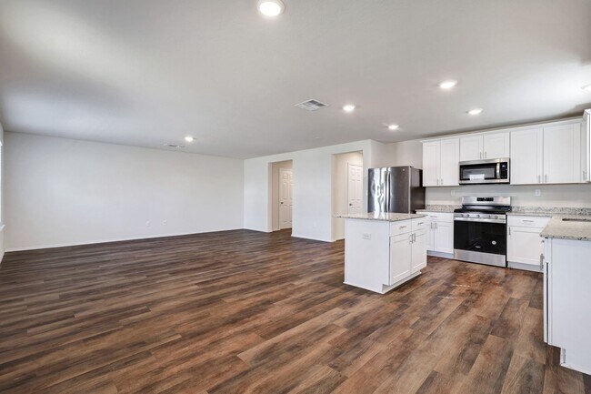 Building Photo - Modern Two-Story with Office, Loft, and Co...