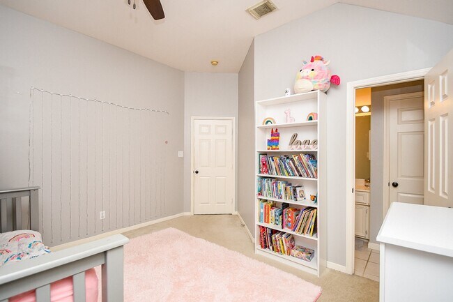 Building Photo - 2114 Thistlerock Ln