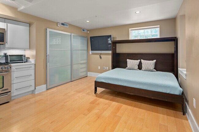 Building Photo - 2818 Connecticut Ave NW