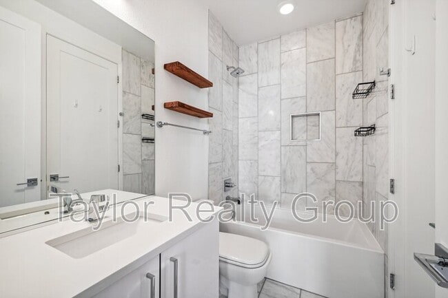 Building Photo - 3032 Wilson Ct