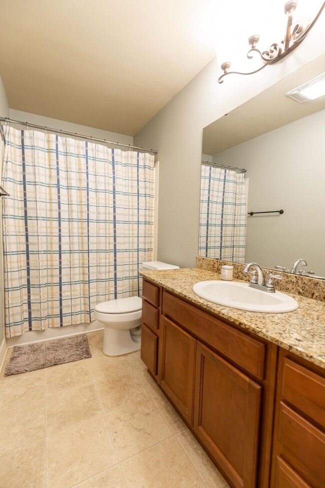 Building Photo - Move-in Ready 3 bed/ 2 bath home in Legacy