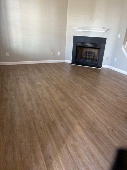 Building Photo - 4642 Cross Ridge Ln