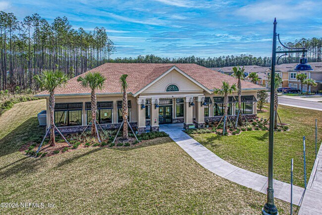 Building Photo - 705 W Kings College Dr