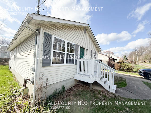 Building Photo - 1118 Hammel St