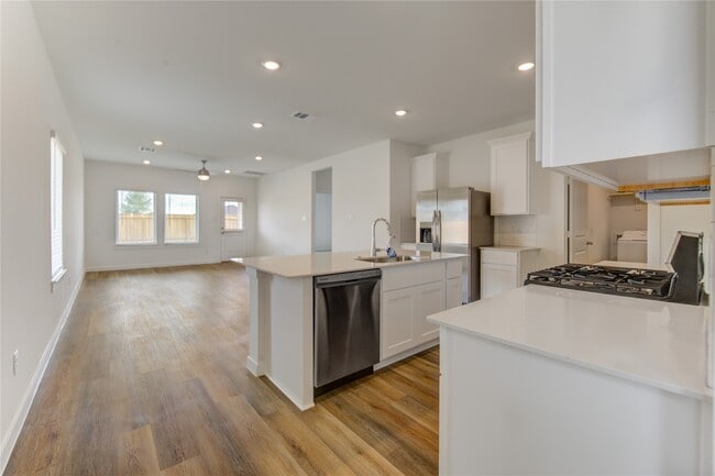 Building Photo - 9043 Rose Water Trl