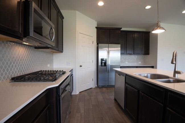 Building Photo - 13500 Feldspar Dr