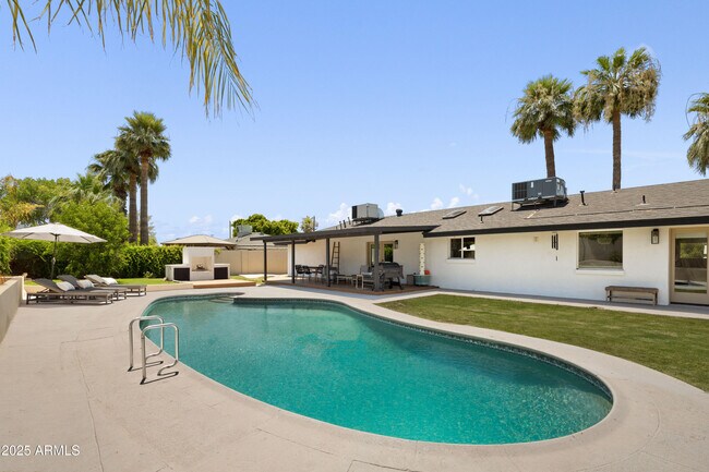 Building Photo - 2331 N 53rd St