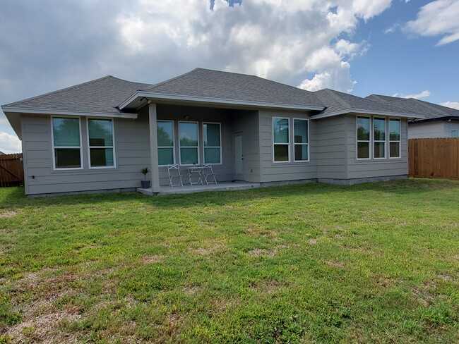 Building Photo - 3405 Travis Ct