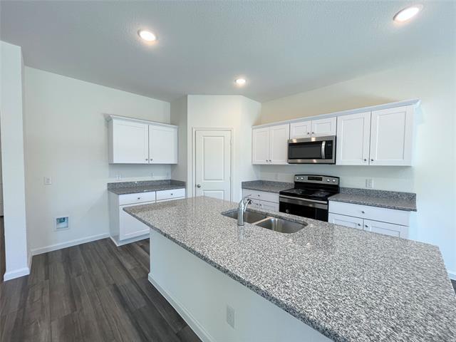 Building Photo - 2605 Silver Leaf Ln