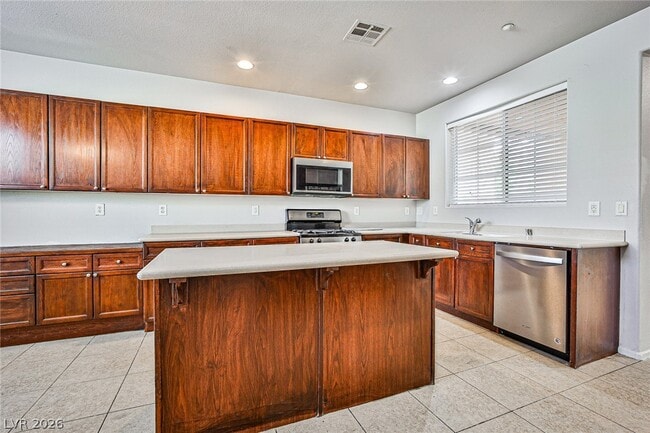 Building Photo - 7560 Trendy Ct