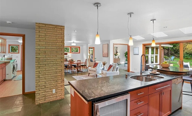 Building Photo - 6133 Lariat Loop