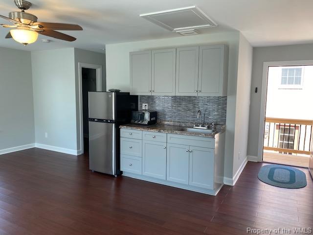 Building Photo - 5329 Center St