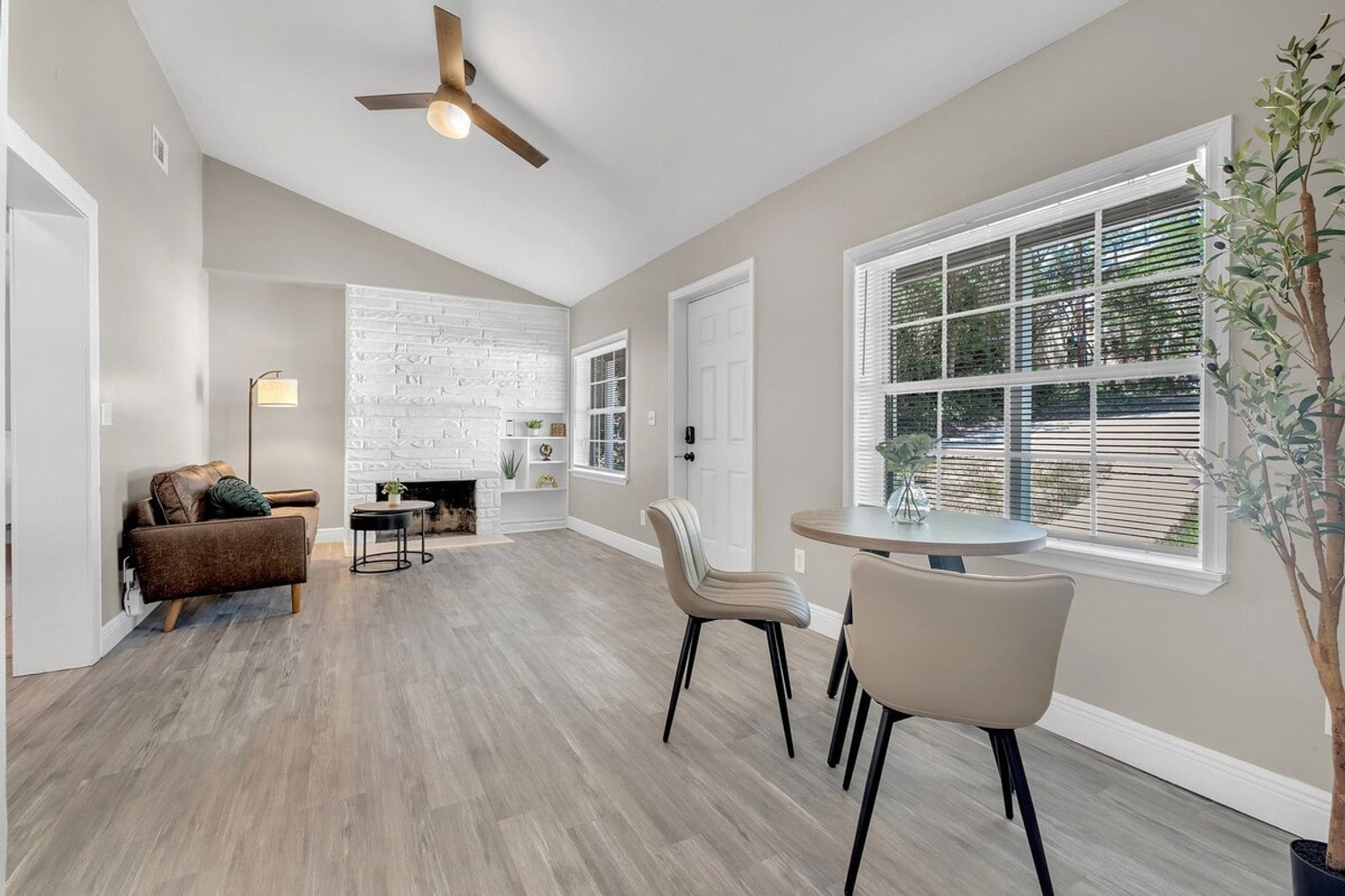 Building Photo - 915 Buena Vista Dr