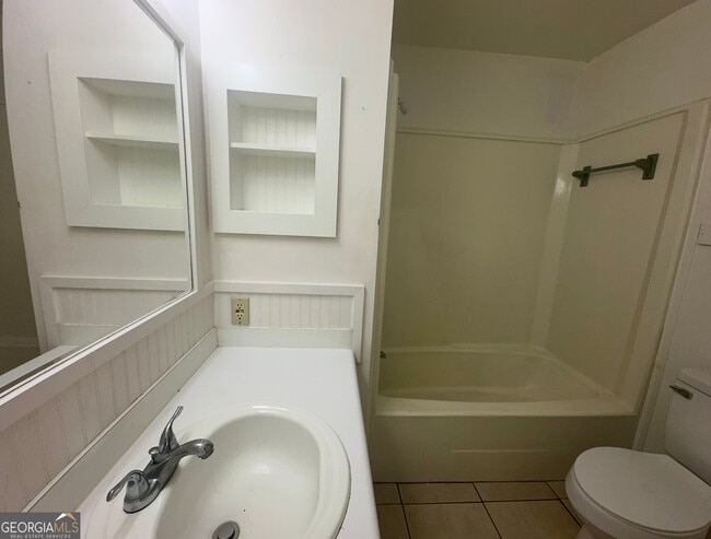 Building Photo - 520 Chateau Cir