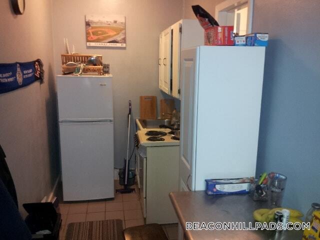 Building Photo - 40 Anderson St