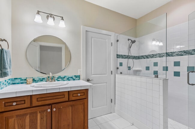 Building Photo - 681 Ocean Palm Way