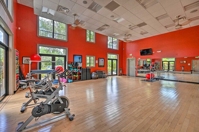 Building Photo - 9155 Delano St