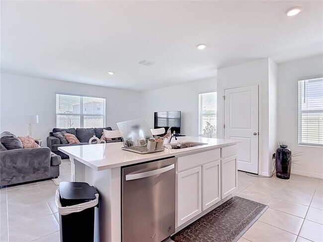 Building Photo - 33327 Darley Dl Trl