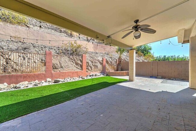 Building Photo - READY TO VIEW NOW! Stunning 3 Bed 2 Bath H...