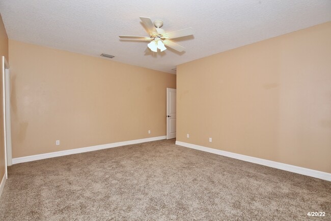 Building Photo - 2128 Lucerne Ter