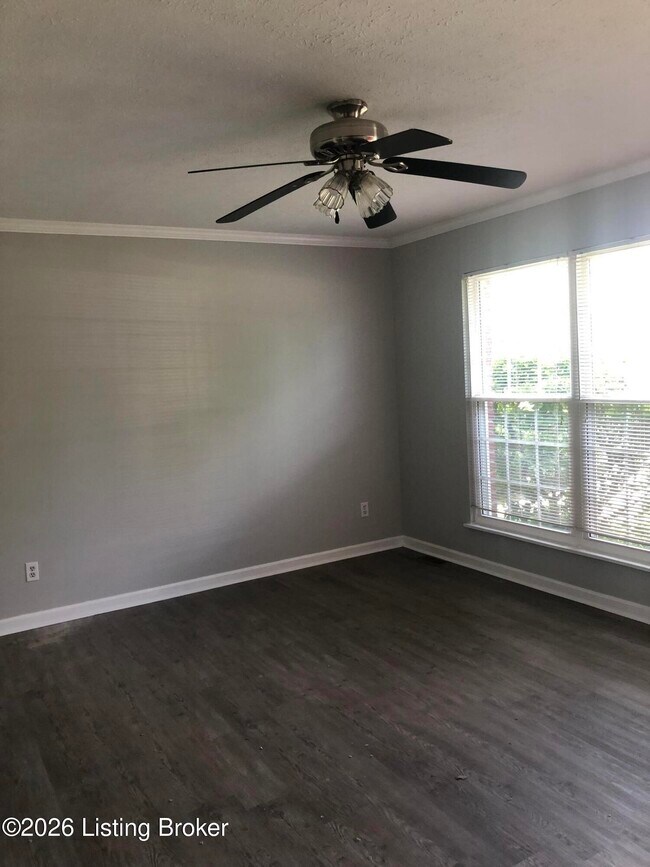 Building Photo - 6811 Cedarwood Dr